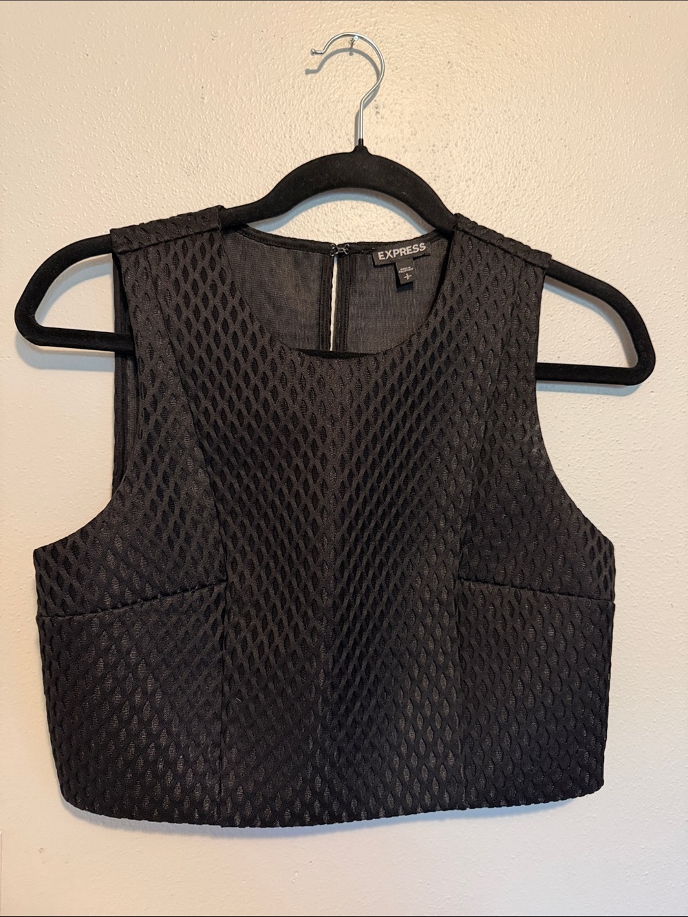 Express Black Diamond-Texture Crop Top